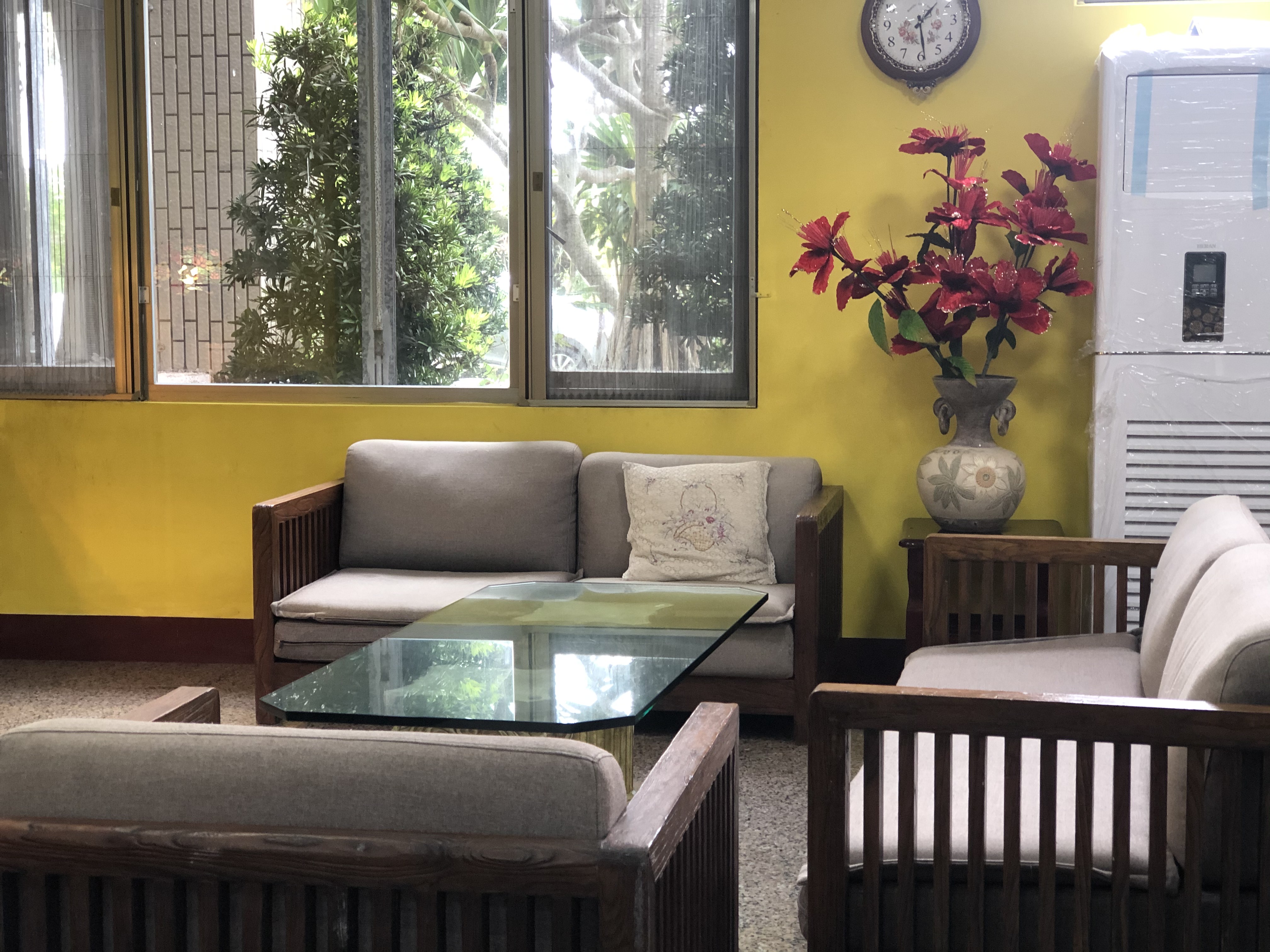 左側-共享休憩交流空間