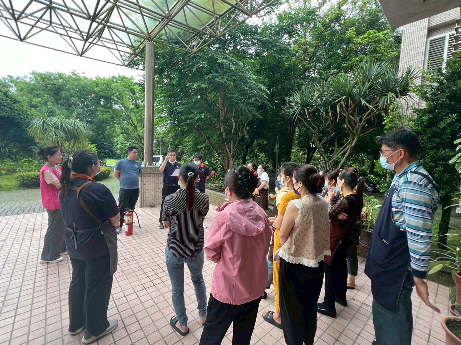LINE_ALBUM_2026515滅火器演練_260518_5.jpg